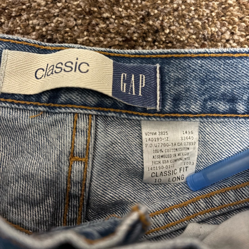 90’s GAP Classic Blue Jeans - Picture 2 of 5